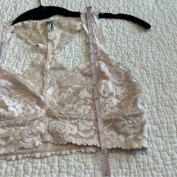 ✨ Intimately Free People Light Pink Lace Bralette XS - Picture 8 of 8